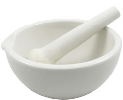 MOŹDZIERZ POROCELANOWY Z TŁUCZKIEM FI 060.jpg